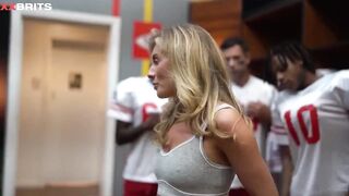 Bonnie Blue – British Cumslut Fucking 10 NFL Player Gangbang