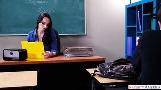 Teacher’s hot pussy outsmarts her student – Naughty America